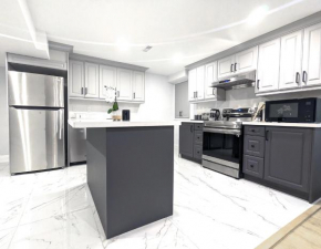 Urban Haven: 2BR/2BA+Office, Kitchen, Dining